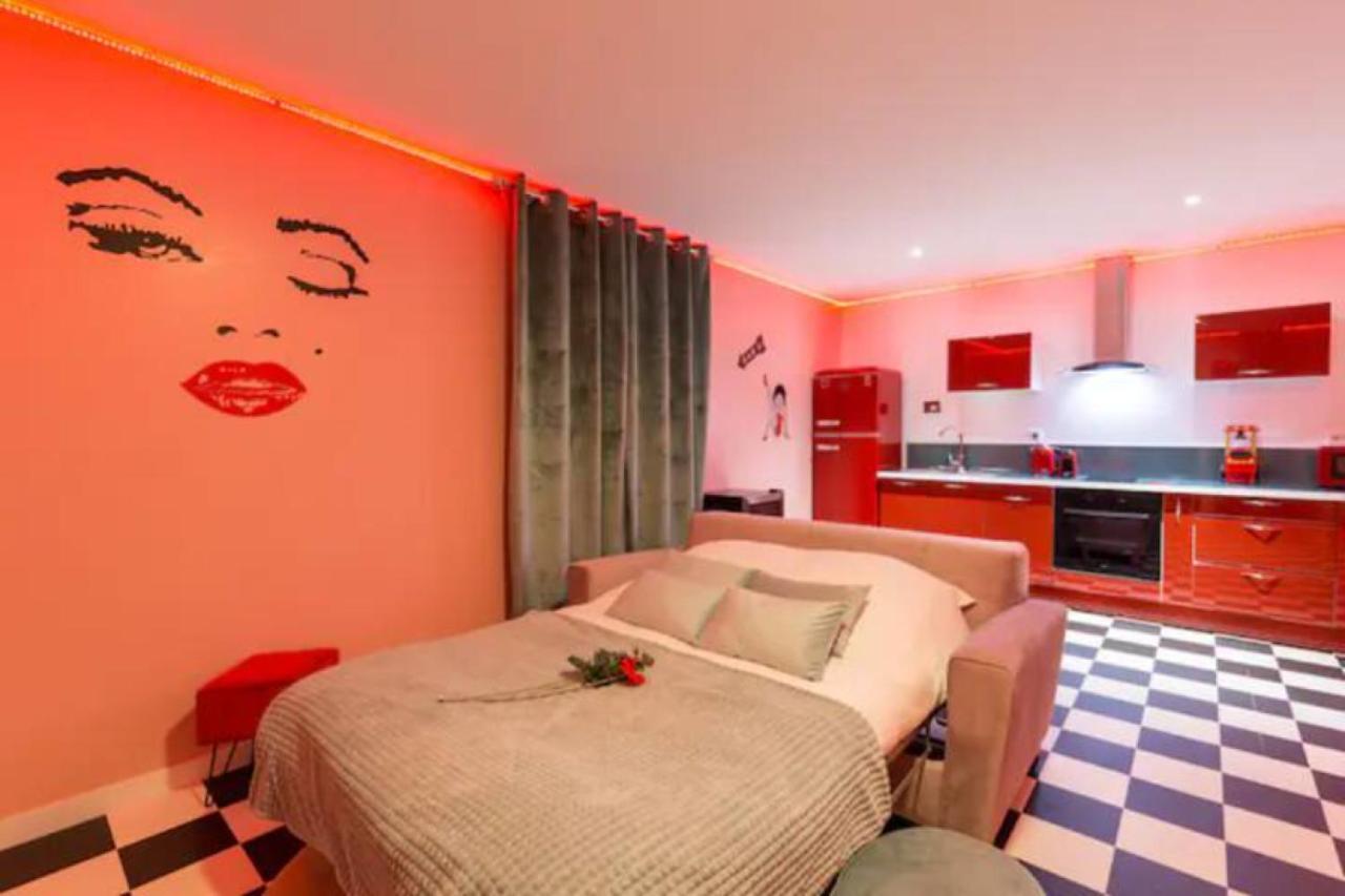 Suite Marilyn Monroe & Spa - 4P - Proche Disney Montry Exteriér fotografie